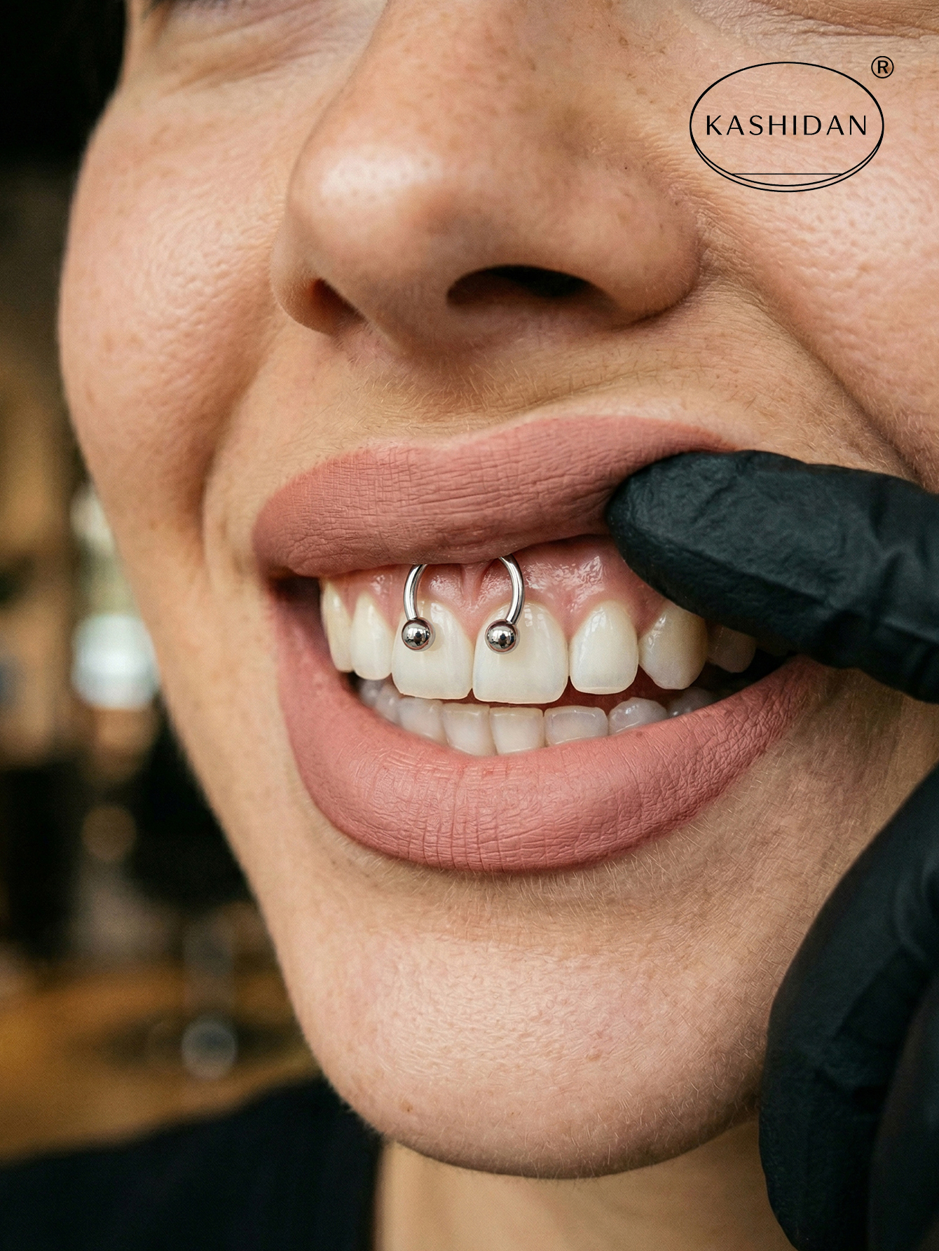 Clicker Ring Seamless - Stainless steel seamless hinged nose ring,