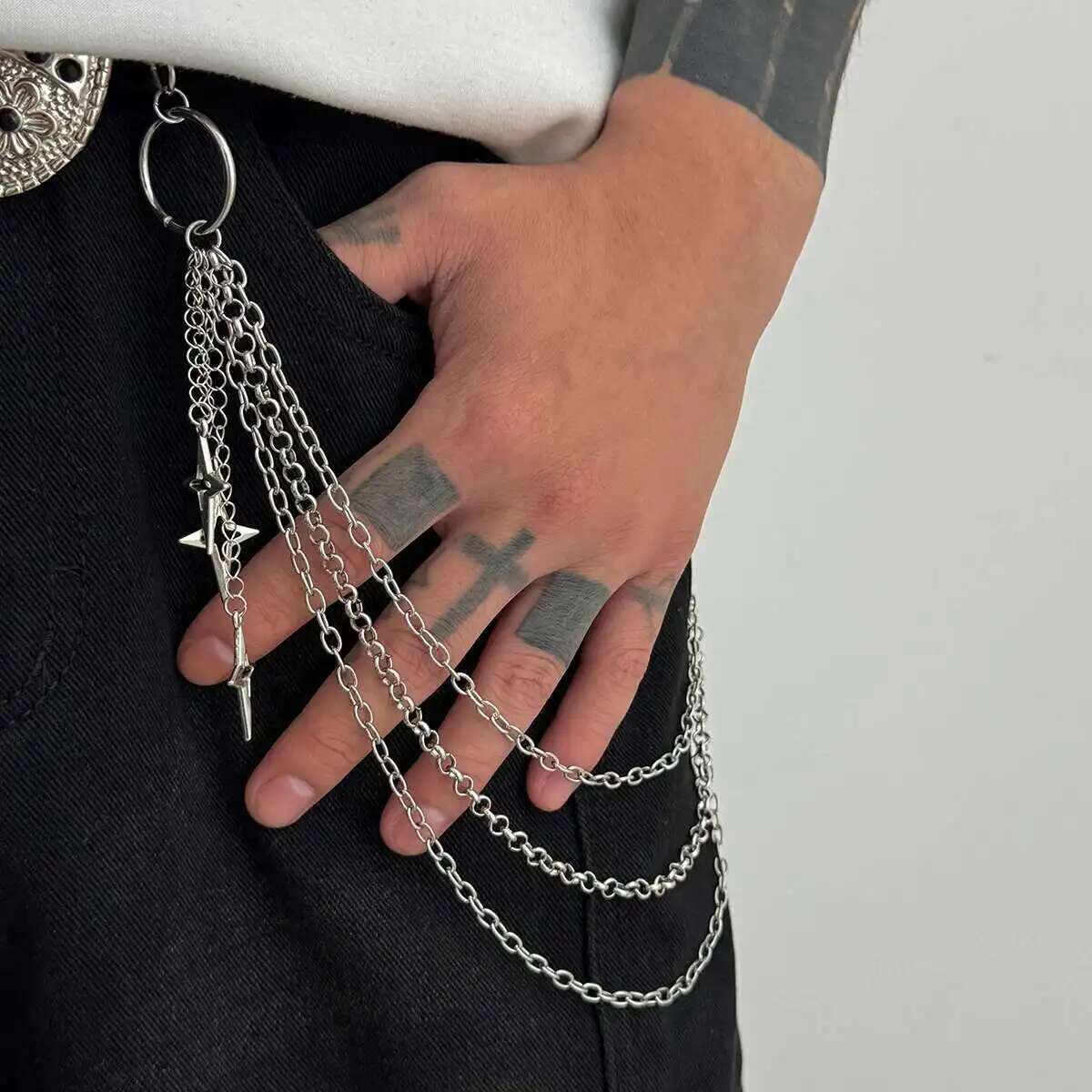 Ingemark Trendy Creative Cross - Body Jewelry For Men のレビューと価格