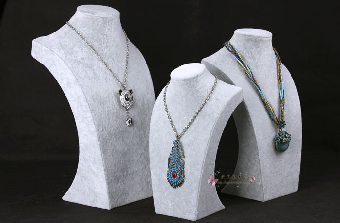 New Fashion Bust Mannequin Nec - Body Jewelry On Sale のレビューと価格