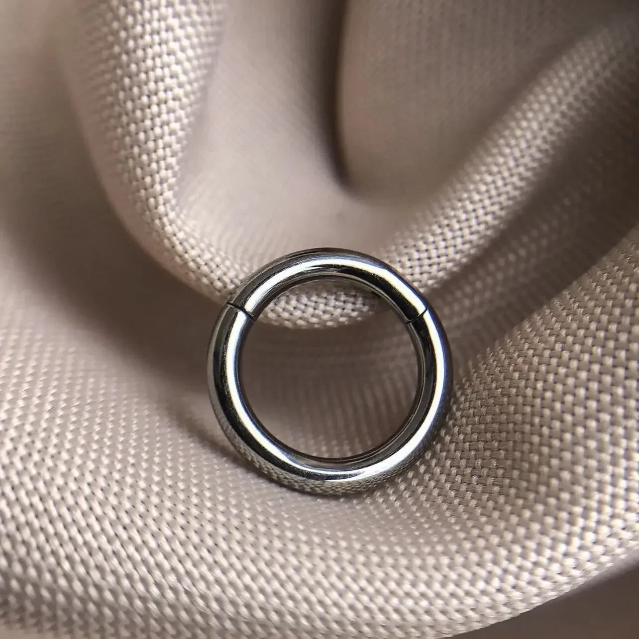 G23 Titanium Nose Ring 14G 16G - Body Jewelry Septum のレビューと価格