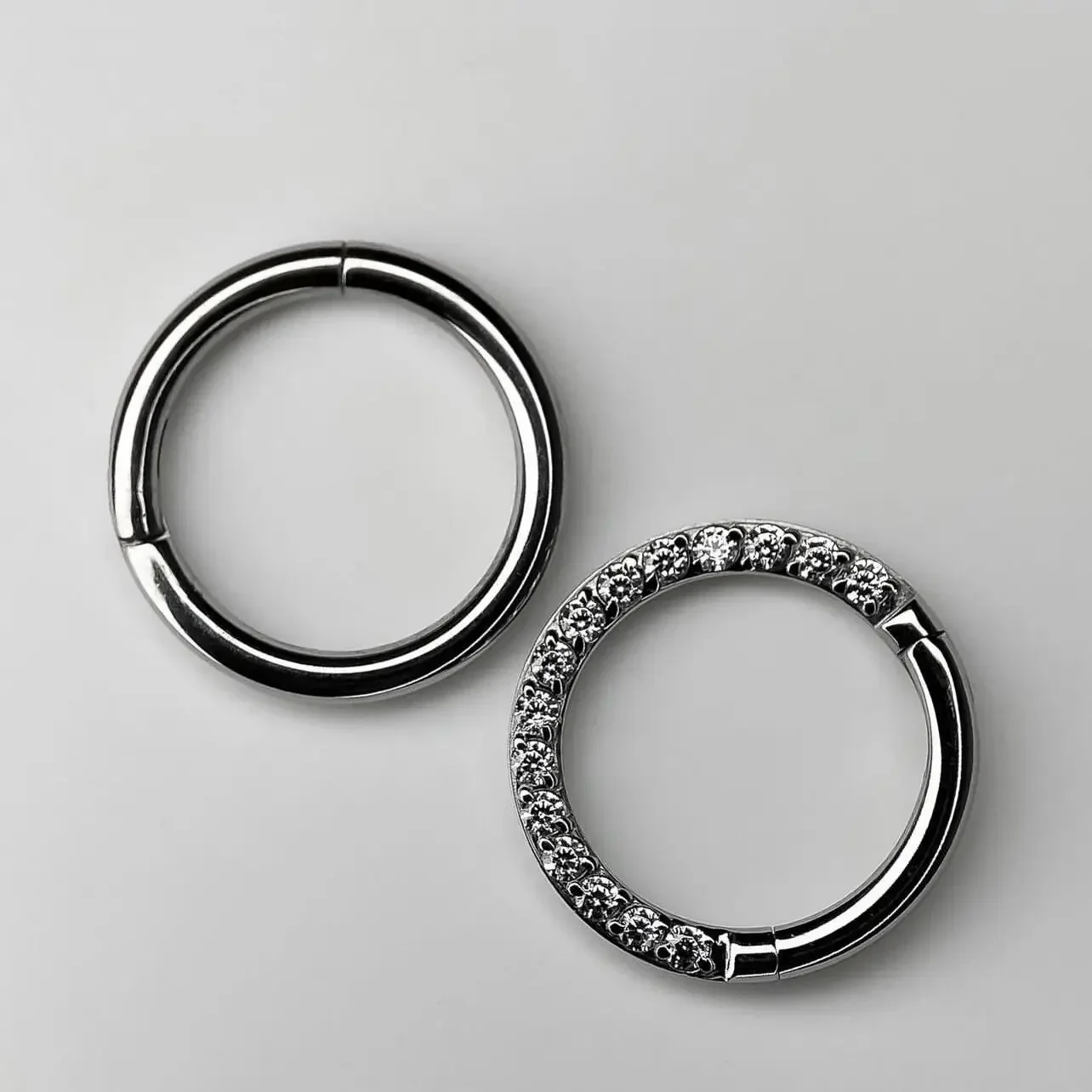 G23 Titanium Nose Ring 14G 16G - Body Jewelry Septum のレビューと価格