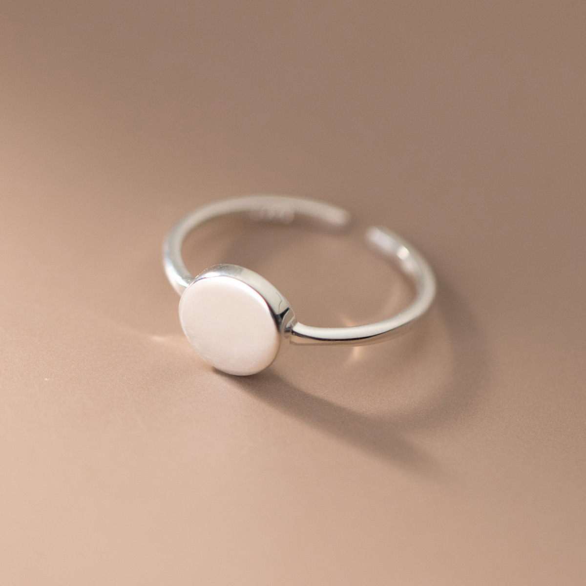 925 Sterling Silver Smooth Sur - Body Jewelry Wholesale のレビューと価格