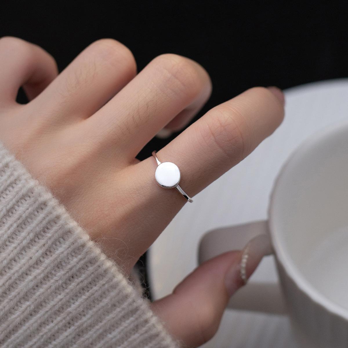 925 Sterling Silver Smooth Sur - Body Jewelry Wholesale のレビューと価格