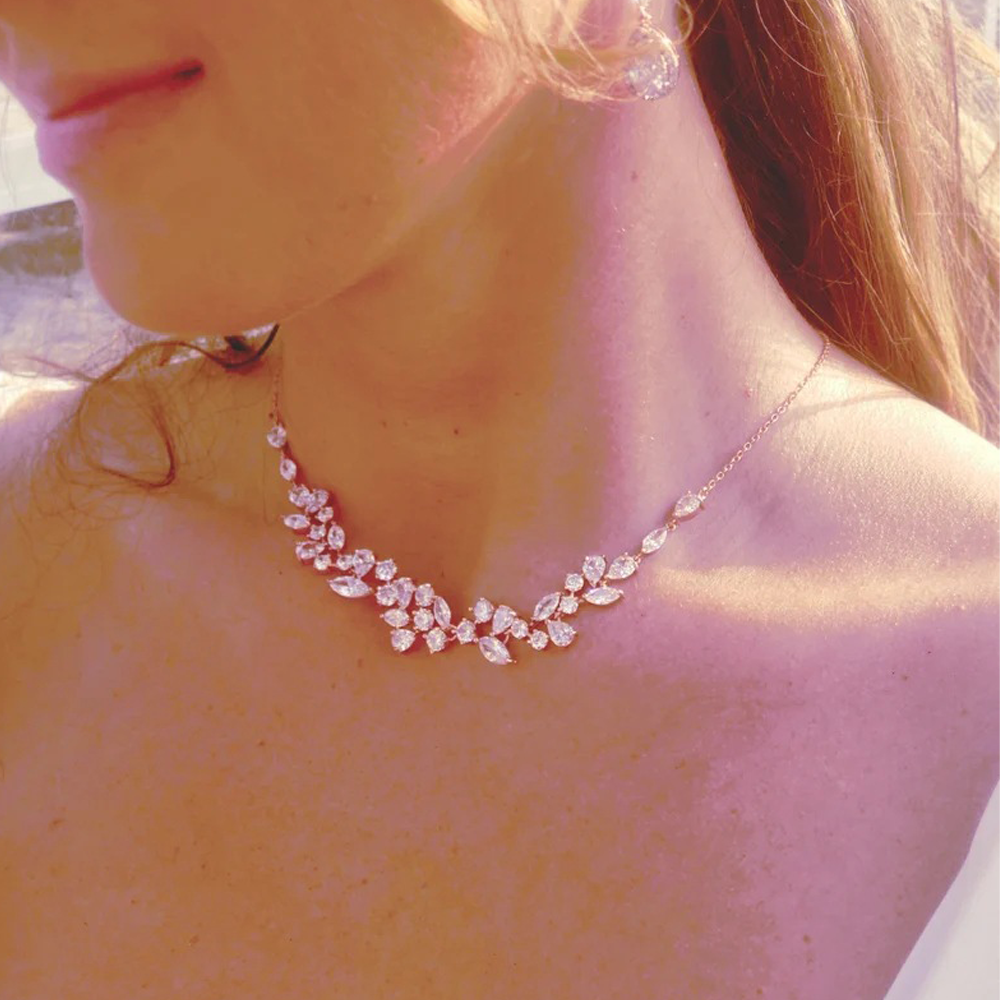 Crystal Leaf Backdrop Necklace - Body Jewelry Helix のレビューと価格